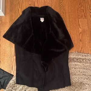 Luxurious Black faux suede vest for Women